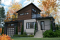 Vue avant - MODÈLE DE BASE - Petite maison moderne 2 chambres, vestiaire, garde manger, salle de lavage, 2 terrasses dont une à l'étage - Joshua 2