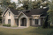 Vue avant - MODÈLE DE BASE - Maison style Moderne Français sur dalle proposant garage, 3 à 4 chambres, aire ouverte, vestiaire et plus! - Gable House