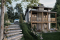 Vue arrière - MODÈLE DE BASE - Plan de maison genre petit chalet moderne offrant magnifique lumière naturelle et rez-de-jardin aménagé - Bonzai 2