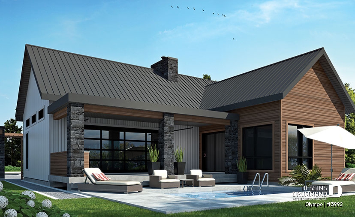 Vue arrière - MODÈLE DE BASE - Plan de maison scandinave moderne, plafond cathédrale avec poutres de bois, cuisine extérieure abritée, foyer - Olympe