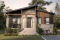 Alternative - Plan de plain-pied 2 chambres contemporain, cuisine et salon à l'arrière de la maison, belle fenestration - Aïka