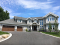 Vue avant - MODÈLE DE BASE - Superbe maison de style Cape Cod, 4 à 5 chambres, 2 séjours, large patio couvert, plein de lumière naturelle - Hemingway