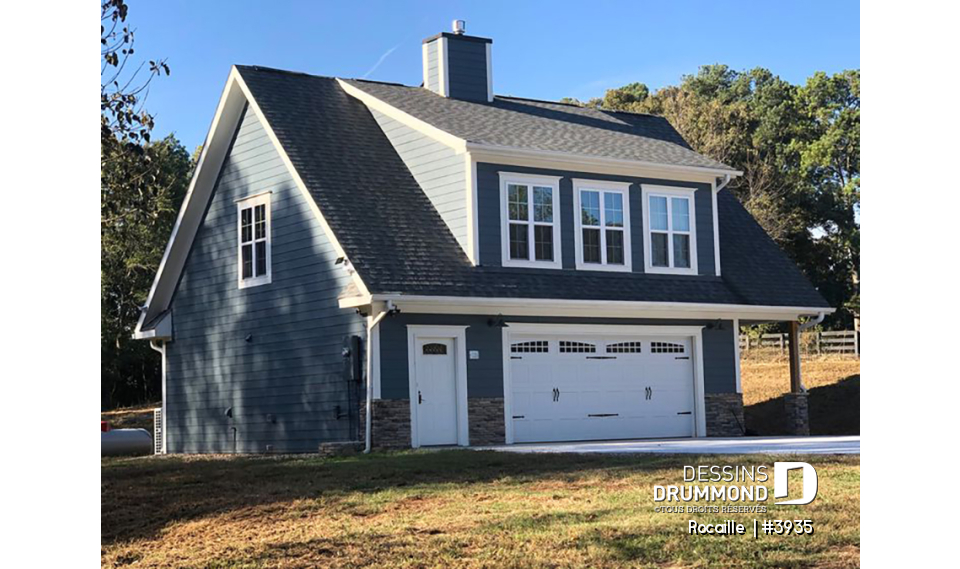 Vue avant - MODÈLE DE BASE - Plan de garage avec logement 2 chambres, 2 salles de bain, espace ouvert, plafond cathédral, foyer - Rocaille 