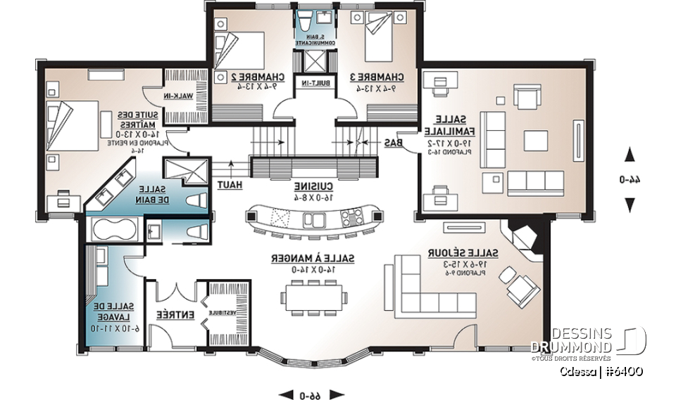 Rez-de-chaussée - Plan maison moderne bord de l'eau, 3 chambres, 2.5 salles de bain, énorme terrasse à l'étage, 2 salons, foyer - Odessa