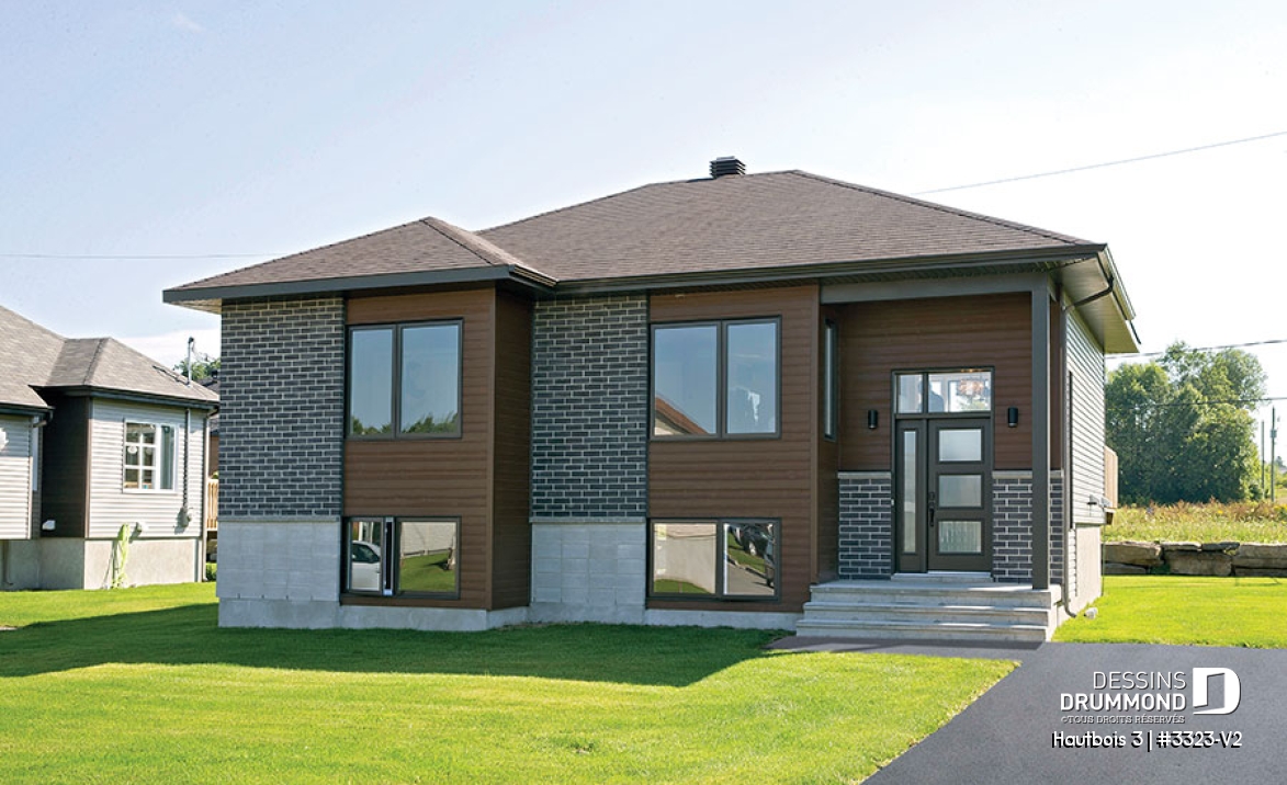 Vue avant - MODÈLE DE BASE - Plan de bungalow de type split-level contemporain, 2 chambres, aire ouverte, sous-sol aménageable,  - Hautbois 3